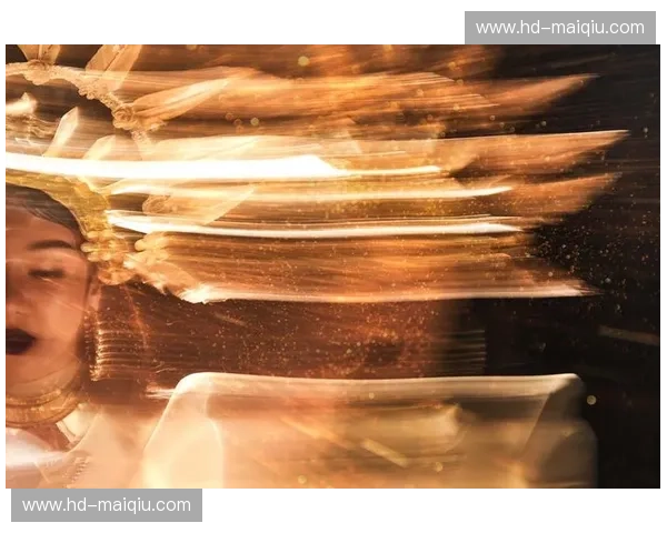 红蓝与红黑的宿命交响：当热那亚的咸湿海风遇见米兰的华丽时尚